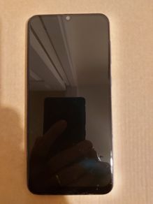 Samsung Mobile Phone, Unknown Model, Not Powering on, Battery seems swollen, for parts or repair, excellent cosmetic condition