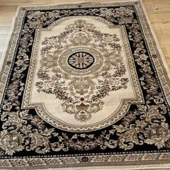 Beautiful and well kept symphony rug  SIZE : 150 x 210