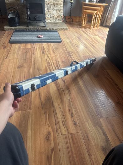 2x pool cue 1 piece - 3/4 split cue protecting case