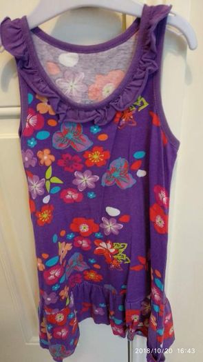 Girls clothes