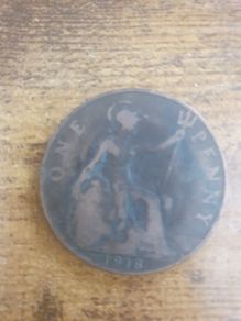 Great Britain UK 1918 One Penny George V Coin - free standard postage