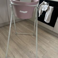Snuggle baby bath and stand