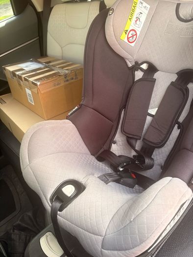 Child Car Seat - Like New