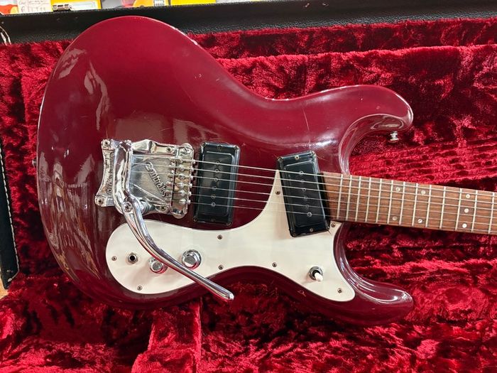 Zen-On Morales Mosrite Red 1960's