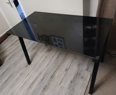 Tempered Glass Desk (Black)