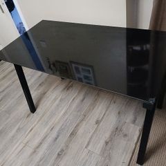 Tempered Glass Desk (Black)