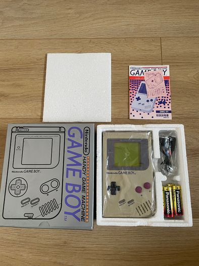 Nintendo Gameboy Classic DMG-001 Boxed with Earphones, Manual and Flash Card 4GB