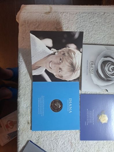 Diana memorial 5 pound coin.