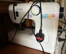 Sewing machine (Lervia)
