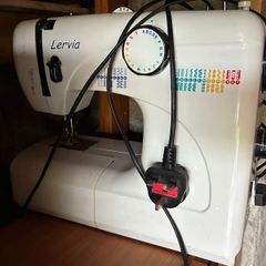 Sewing machine (Lervia)