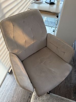 Office chair with wheels