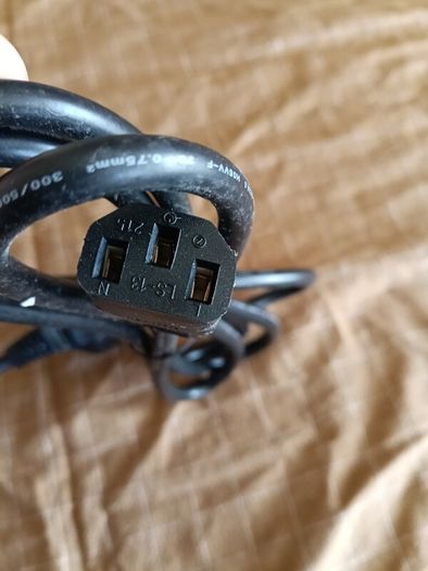 Longwell Type F power plug