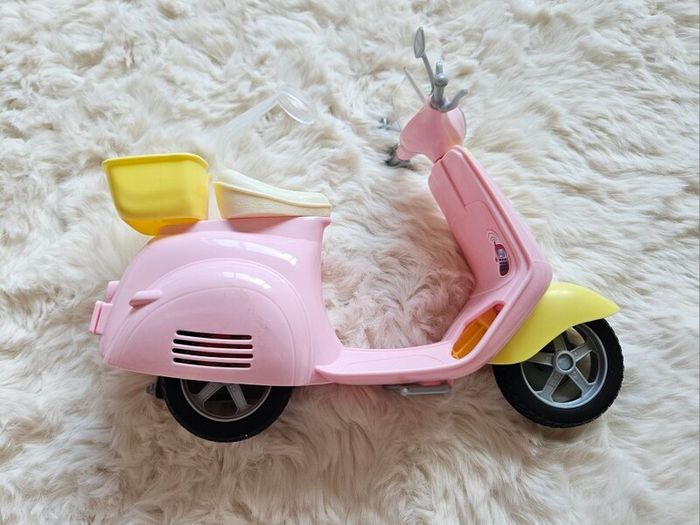 Barbie DVX56 Scooter