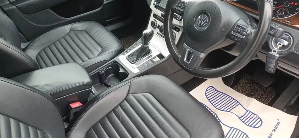 Low Mileage 2014 Volkswagen Passat Estate Automatic Leather seats