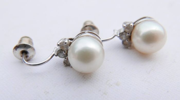 Vintage 14k Solid White Gold Round Bead Cultured Pearl Diamond Earrings 3,37g