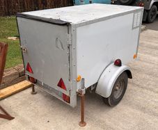 Camping / sheep trailer