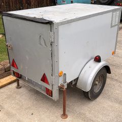Camping / sheep trailer