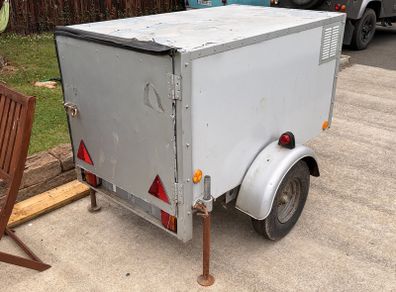 Camping / sheep trailer
