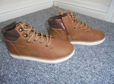 New Boys shoes,size 12