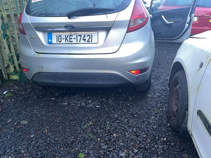 ford fiesta breaking