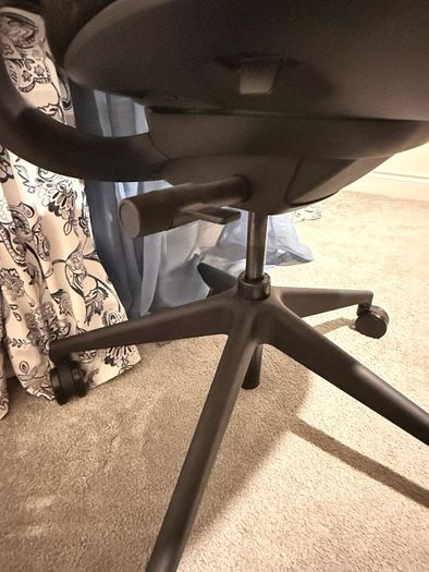 Ergonomic office chair