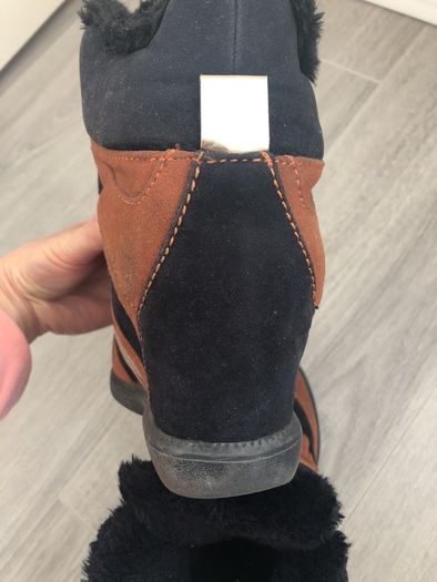 Winter shoes size 2.5-3