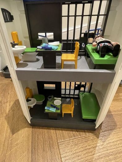Playmobil City Action Police Headquarters
