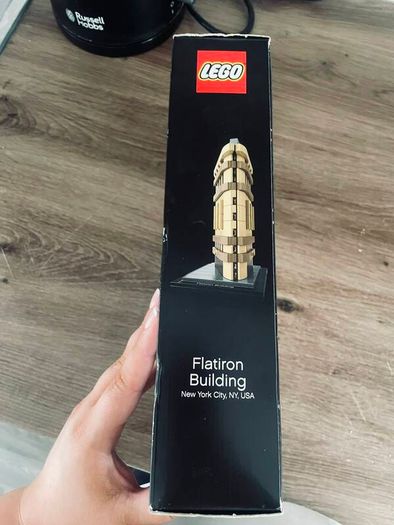 LEGO Architecture Flatiron Building 21023 - Discontinued