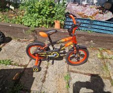 kids bike with stabilisers