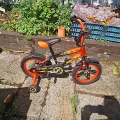 kids bike with stabilisers