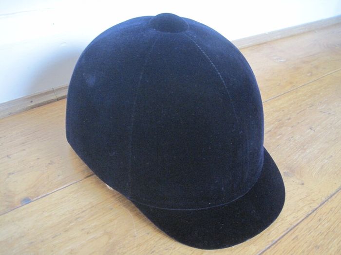Childs equestrian hard hat, 54cm