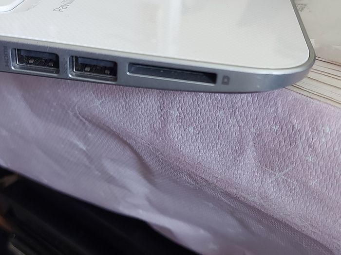 HP Pavilion 15.6 inch Laptop,Model 15-n098sa,  Intel Core i5-4200U CPU, 2.3GHz, 8GB Ram, 1 Terrabyte HDD, Windows 10, Microsoft Edge, Chrome and VLC