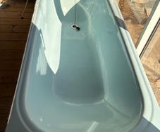 1970s Vintage Turquoise Bathroom
