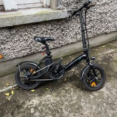PRICE IS MEANT TO BE 250 bought for 500 fiido d3 older version so goes 30km/h in rocket mode.