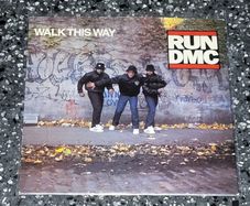 Run DMC - Walk This Way (7" vinyl single)