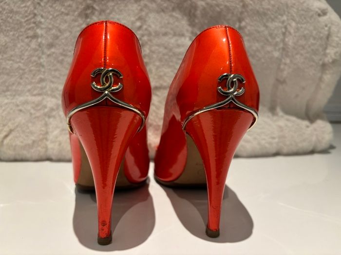CHANEL Peeptoe Heels (size 5)