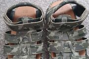 boy's sandals. Size 8/26