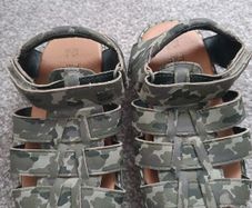 boy's sandals. Size 8/26