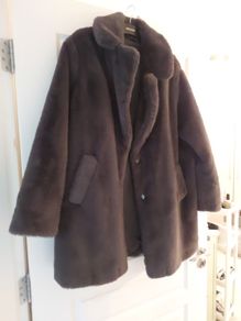 Super soft grey faux fur jacket from New Look  size 16-18