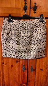 Size: 10  Ladies A wear Gold, cream, black Skirt. .