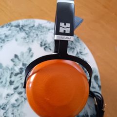 HiFi Man Sundara close back headphones