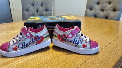 heelys skates size 11uk