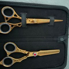 Barber scissors set