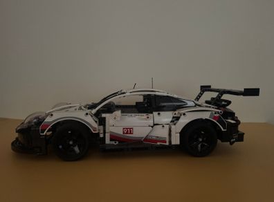 Lego Technic 42096 Porsche 911 RSR (Built)