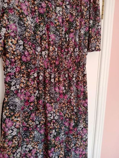 DRESS/NEW/FREE chain to match