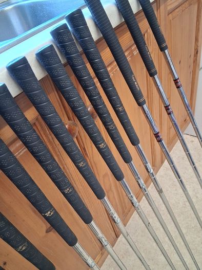 Mens Golf Clubs. Set Of Left Handed Golf Clubs. Collect In Dublin Or Receive Via Post.