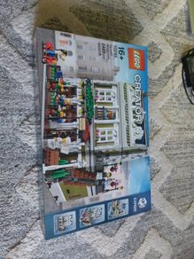 lego creator 10243