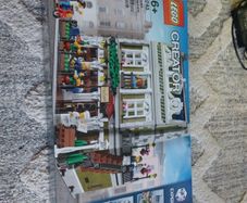lego creator 10243