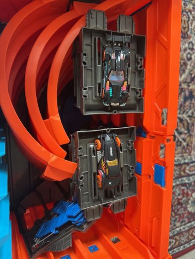 Hot Wheels Track Builder Race Crate