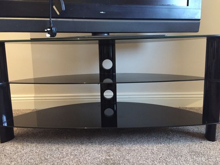 Black glass tv stand
